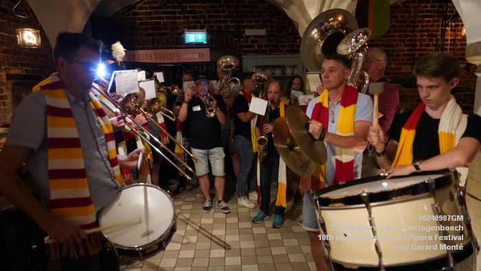 eDSC04386- Stadspijpers van s-Hertogenbosch - 10th International Town Pipers Festival - 7sep2024 -  foto GerardMontE web eDSC04386- Stadspijpers van s-Hertogenbosch - 10th International Town Pipers Festival - 7sep2024 -  foto GerardMontE web