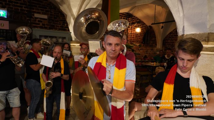 eDSC04389- Stadspijpers van s-Hertogenbosch - 10th International Town Pipers Festival - 7sep2024 -  foto GerardMontE web eDSC04389- Stadspijpers van s-Hertogenbosch - 10th International Town Pipers Festival - 7sep2024 -  foto GerardMontE web