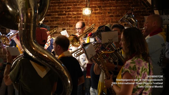 eDSC04392- Stadspijpers van s-Hertogenbosch - 10th International Town Pipers Festival - 7sep2024 -  foto GerardMontE web eDSC04392- Stadspijpers van s-Hertogenbosch - 10th International Town Pipers Festival - 7sep2024 -  foto GerardMontE web