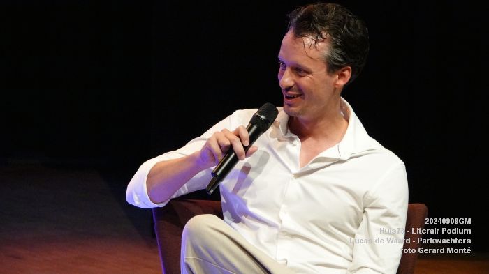 DSC08953- Huis73 Literair Podium - Lucas de Waard - Parkwachters - 9sep2024 -  foto GerardMontE web