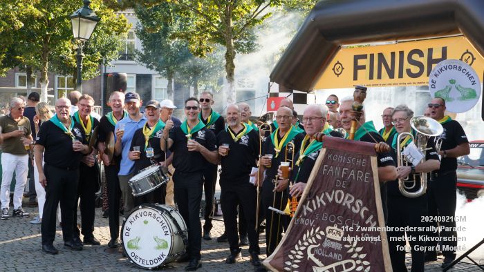 DSC05124- 11e Zwanenbroedersrally aankomst - Parade met Kikvorschen - 21sep2024 -  foto GerardMontE web
