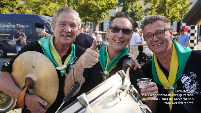 DSC05129- 11e Zwanenbroedersrally aankomst - Parade met Kikvorschen - 21sep2024 -  foto GerardMontE web