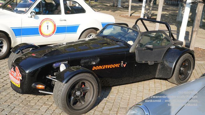 DSC05141- 11e Zwanenbroedersrally aankomst - Parade met Kikvorschen - 21sep2024 -  foto GerardMontE web