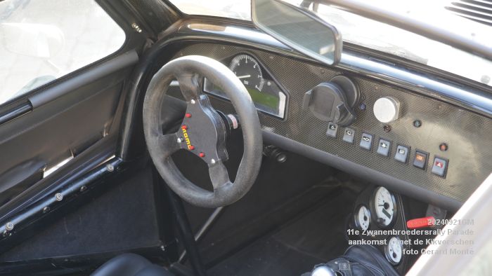 DSC05143- 11e Zwanenbroedersrally aankomst - Parade met Kikvorschen - 21sep2024 -  foto GerardMontE web