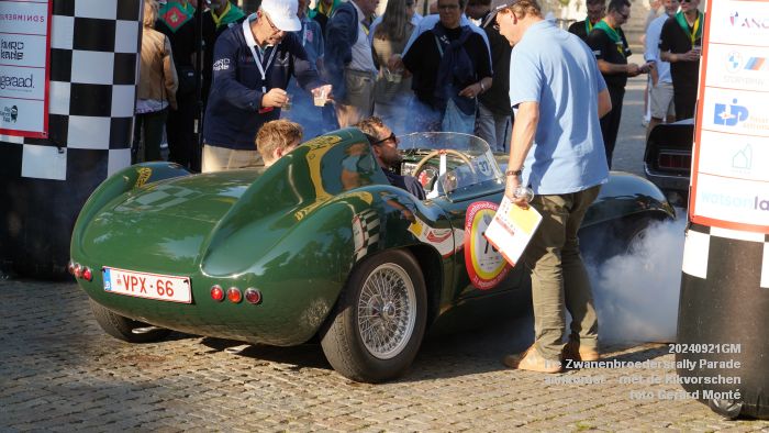 DSC05196- 11e Zwanenbroedersrally aankomst - Parade met Kikvorschen - 21sep2024 -  foto GerardMontE web