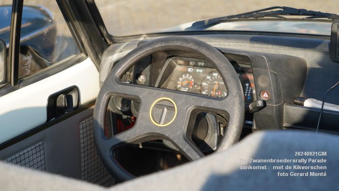 DSC05241- 11e Zwanenbroedersrally aankomst - Parade met Kikvorschen - 21sep2024 -  foto GerardMontE web