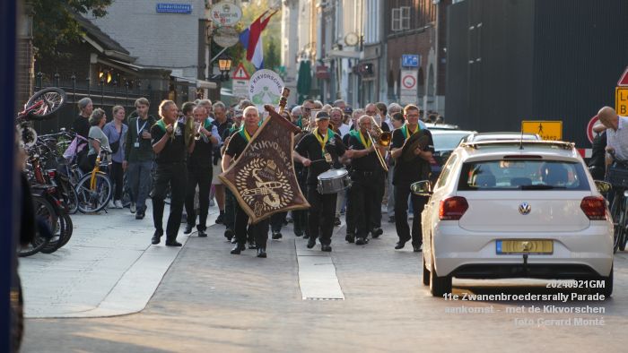DSC05330- 11e Zwanenbroedersrally aankomst - Parade met Kikvorschen - 21sep2024 -  foto GerardMontE web