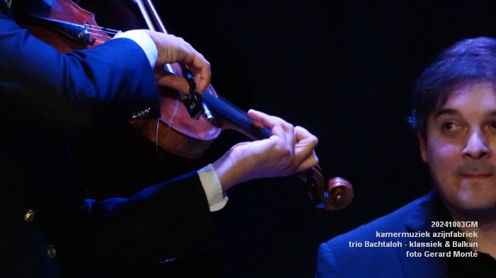DSC01450- kamermuziek azijnfabriek trio Bachtaloh - klassiek en Balkan - 3okt2024 -  foto GerardMontE web