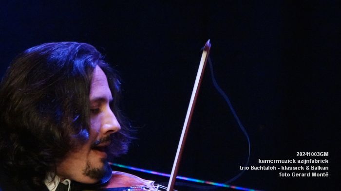 DSC01456- kamermuziek azijnfabriek trio Bachtaloh - klassiek en Balkan - 3okt2024 -  foto GerardMontE web