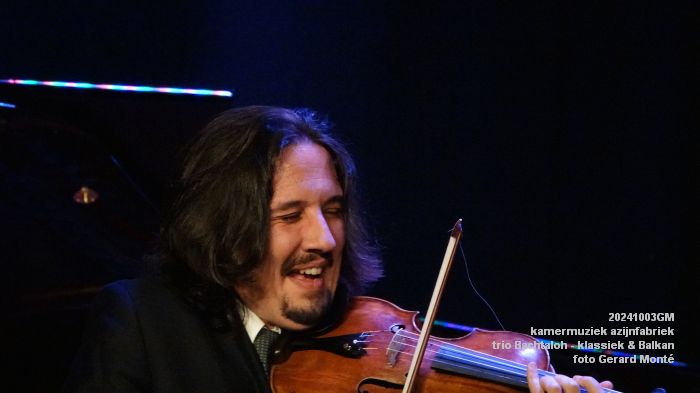 DSC01458- kamermuziek azijnfabriek trio Bachtaloh - klassiek en Balkan - 3okt2024 -  foto GerardMontE web