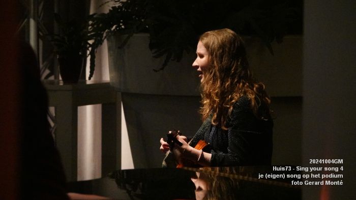 DSC01661- Huis73 - Sing your song 4 - je eigen song op het podium - 4okt2024 -  foto GerardMontE web