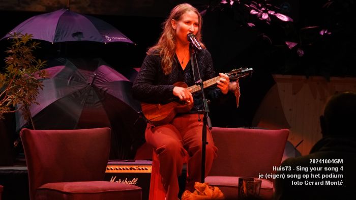 DSC01692- Huis73 - Sing your song 4 - je eigen song op het podium - 4okt2024 -  foto GerardMontE web