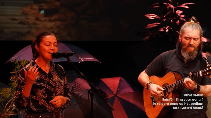 DSC01781- Huis73 - Sing your song 4 - je eigen song op het podium - 4okt2024 -  foto GerardMontE web