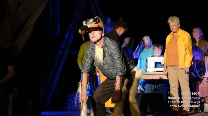 DSC02669- Hond van Boschveld - theater met de wijk - 10okt2024 -  foto GerardMontE web