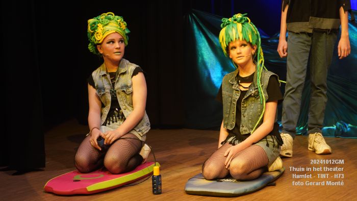 DSC06650- Tint Thuis in het theater - Hamlet - Huis73 - 12okt2024 -  foto GerardMontE web