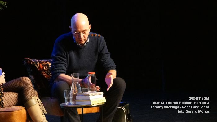 DSC05933- Huis73  Literair Podium  Perron-3 - Tommy Wieringa - Nederland leest - 12nov2024 -  foto GerardMontE web