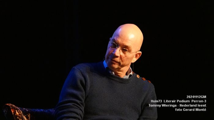 DSC05941- Huis73  Literair Podium  Perron-3 - Tommy Wieringa - Nederland leest - 12nov2024 -  foto GerardMontE web