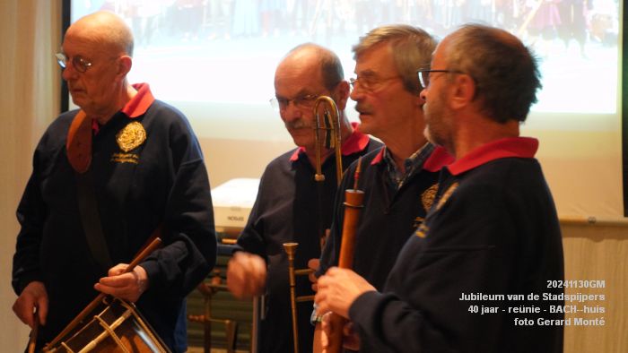 DSC00281- Jubileum van de Stadspijpers - 40 jaar BACH--huis - 30nov2024 - foto GerardMontE web DSC00281- Jubileum van de Stadspijpers - 40 jaar BACH--huis - 30nov2024 - foto GerardMontE web