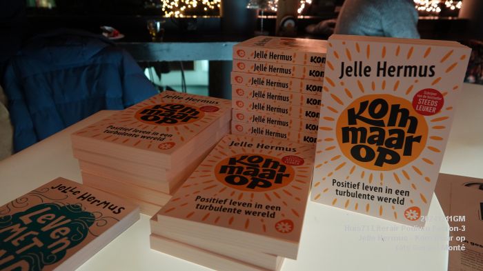 DSC08385- Huis73  Literair Podium  Perron-3 -  Jelle Hermus - Kom maar op - 11dec2024 -  foto GerardMontE web