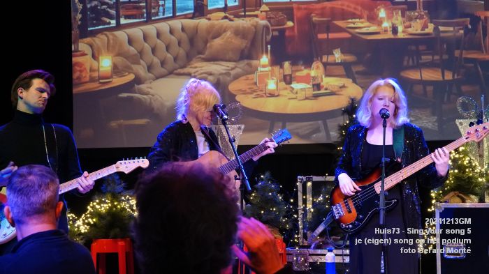 DSC08693- Huis73 - Sing your song 5 - je eigen song op het podium - 13dec2024 -  foto GerardMontE web