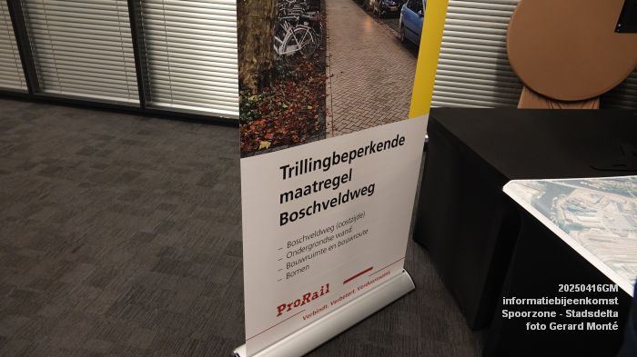 DSC09868-DSC09940- informatiebijeenkomst - Spoorzone - Stadsdelta - 16apr2025 -  foto GerardMontE web