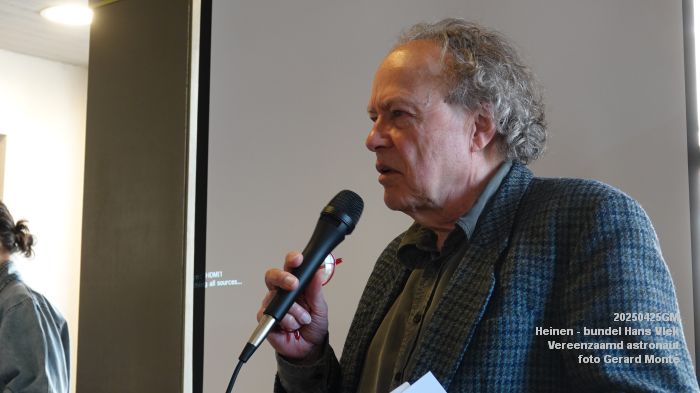 DSC01021- Heinen - pres bundel Hans Vlek - Vereenzaamd astronaut - 25apr2025 -  foto GerardMontE web