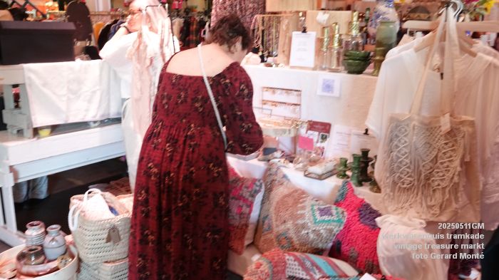 DSC03479- Werkwarenhuis Tramkade - vintage treasure markt - 11mei2025 -  foto GerardMontE web