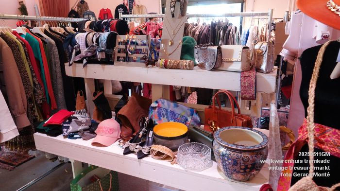 DSC03493- Werkwarenhuis Tramkade - vintage treasure markt - 11mei2025 -  foto GerardMontE web