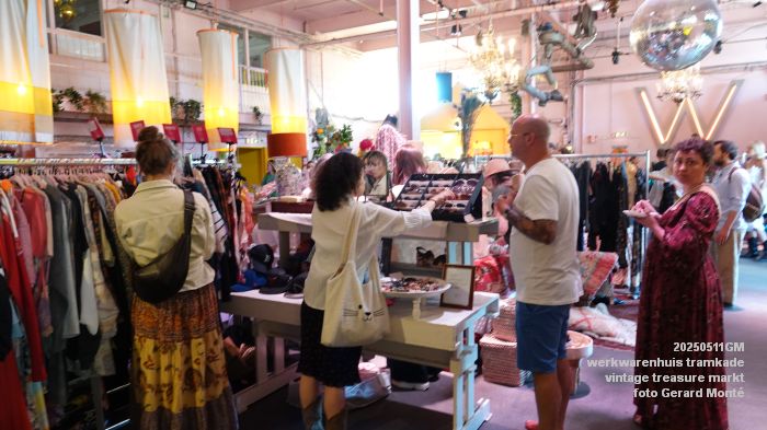 DSC03497- Werkwarenhuis Tramkade - vintage treasure markt - 11mei2025 -  foto GerardMontE web