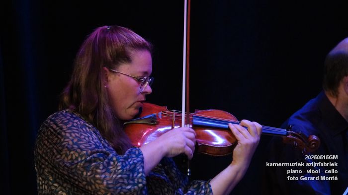 DSC03676- kamermuziek azijnfabriek - piano - viool - cello - 15mei2025 - foto GerardMontE web