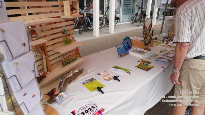 DSC05800- - Kubra Rosmalen kunstmarkt  - 1juni2025 -  foto GerardMontE web