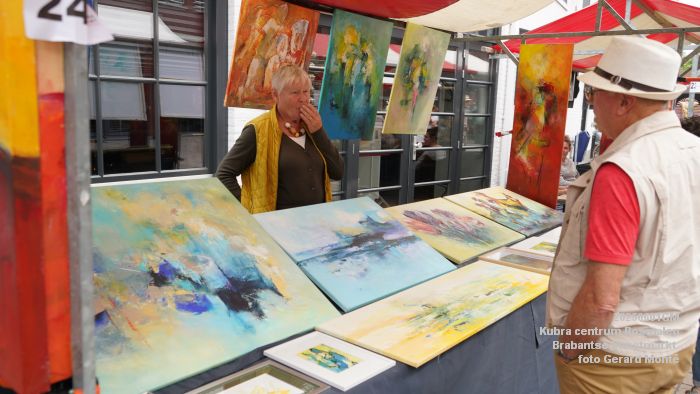 DSC05841- - Kubra Rosmalen kunstmarkt  - 1juni2025 -  foto GerardMontE web