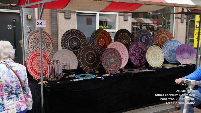 DSC05845- - Kubra Rosmalen kunstmarkt  - 1juni2025 -  foto GerardMontE web