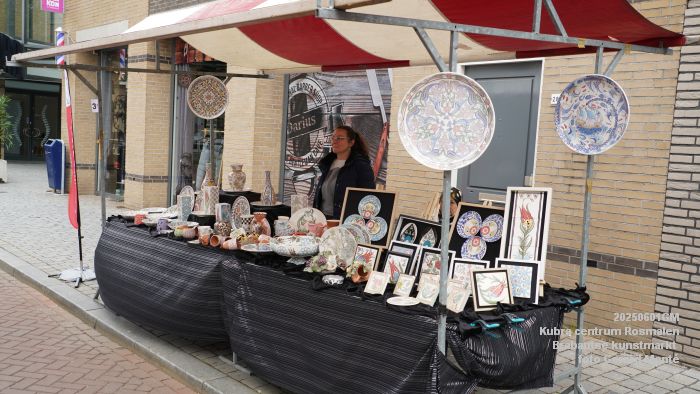 DSC05853- - Kubra Rosmalen kunstmarkt  - 1juni2025 -  foto GerardMontE web