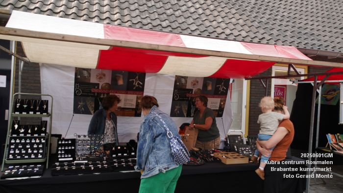 DSC05928- - Kubra Rosmalen kunstmarkt  - 1juni2025 -  foto GerardMontE web