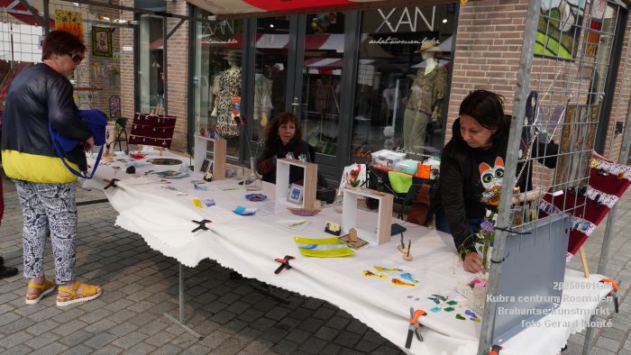 DSC05949- - Kubra Rosmalen kunstmarkt  - 1juni2025 -  foto GerardMontE web