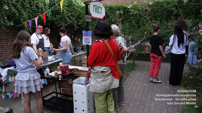 DSC09357- Koningstheateracademie - Kunstmest Straatfestival KTA - 27juni2025 -  foto GerardMontE web