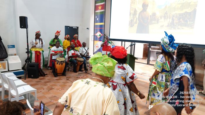 DSC00263- Keti Koti Den Bosch - herdenking 162 jaar afschaffing slavernij - Erfgoed Tuighuis - 1juli2025 -  foto GerardMontE web