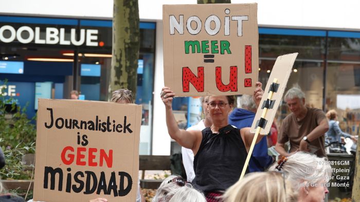 DSC02527- Burg Loeffplein - wake voor Gaza - 16aug2025 -  foto GerardMontE