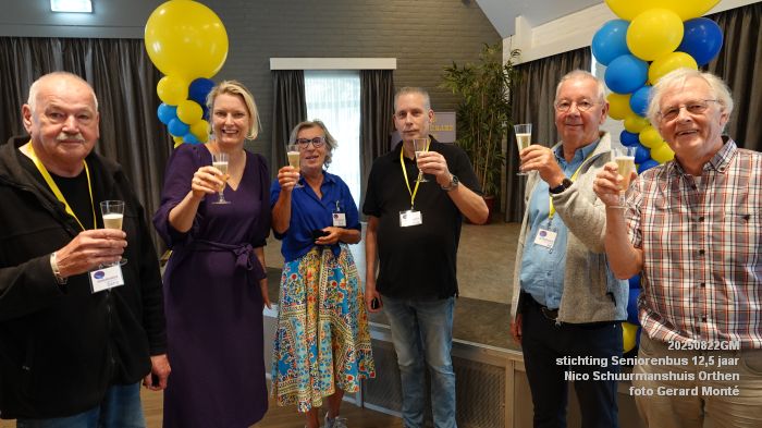 DSC02848- stichting Seniorenbus 12-5 jaar - Nico Schuurmanshuis Orthen - 22aug2025 -  foto GerardMontE