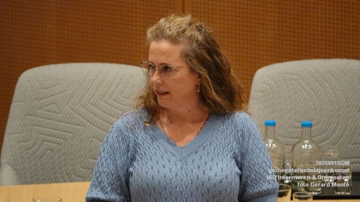 DSC05354- i en o - gemeenteraadsbijeenkomst- I-O Informeren-Ontmoeten - 15sep2025 -  foto GerardMontE