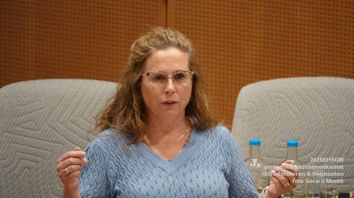 DSC05355- i en o - gemeenteraadsbijeenkomst- I-O Informeren-Ontmoeten - 15sep2025 -  foto GerardMontE