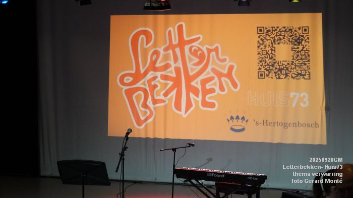 DSC06618- Letterbekken - verwarring - Huis73 - 26sep2025 -  foto GerardMontE