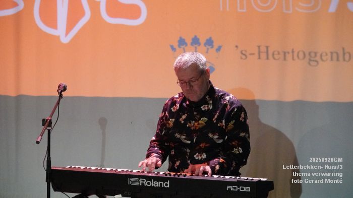 DSC06702- Letterbekken - verwarring - Huis73 - 26sep2025 -  foto GerardMontE