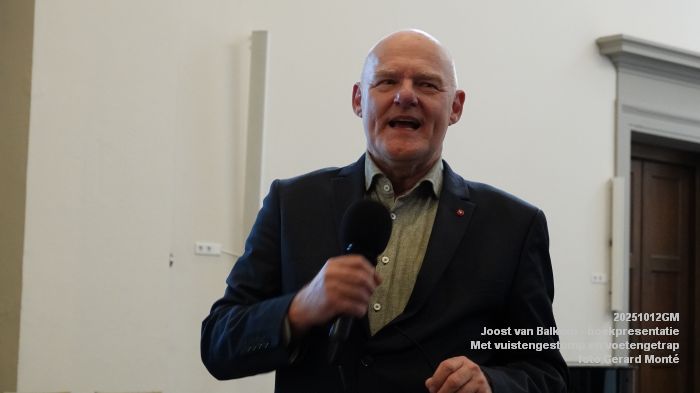 DSC08542- Joost van Balkom - boekpresentatie - Met vuistengestomp en voetengetrap - 12okt2025 -  foto GerardMontE