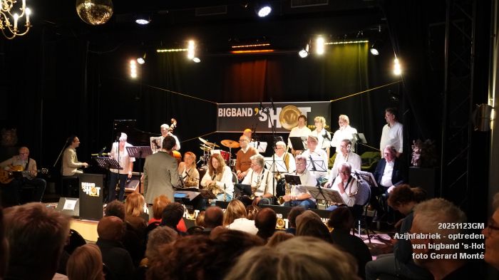 DSC03552- optreden van bigband s-Hot - azf - 23nov2025 -  foto GerardMontE