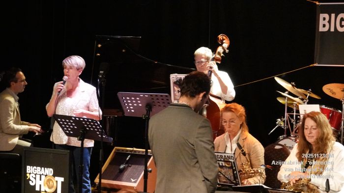 DSC03555- optreden van bigband s-Hot - azf - 23nov2025 -  foto GerardMontE