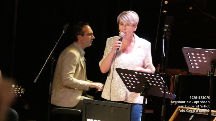 DSC03559- optreden van bigband s-Hot - azf - 23nov2025 -  foto GerardMontE