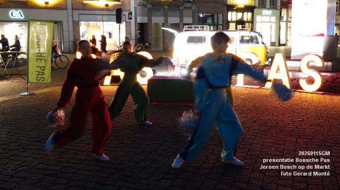 DSC00300- presentatie Bossche Pas - bij Jeroen Bosch op de Markt - 15jan2026 -  foto GerardMontE