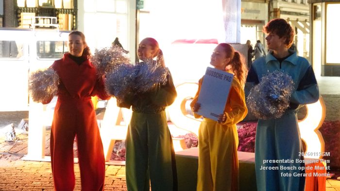 DSC00325- presentatie Bossche Pas - bij Jeroen Bosch op de Markt - 15jan2026 -  foto GerardMontE
